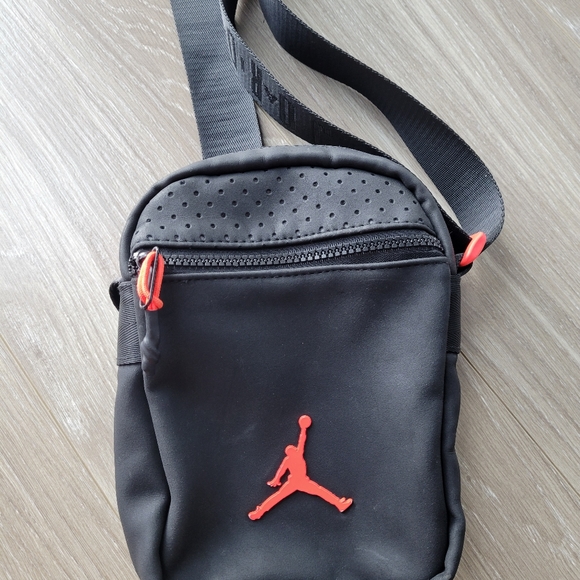 Jordan crossbody bag - Picture 2 of 5